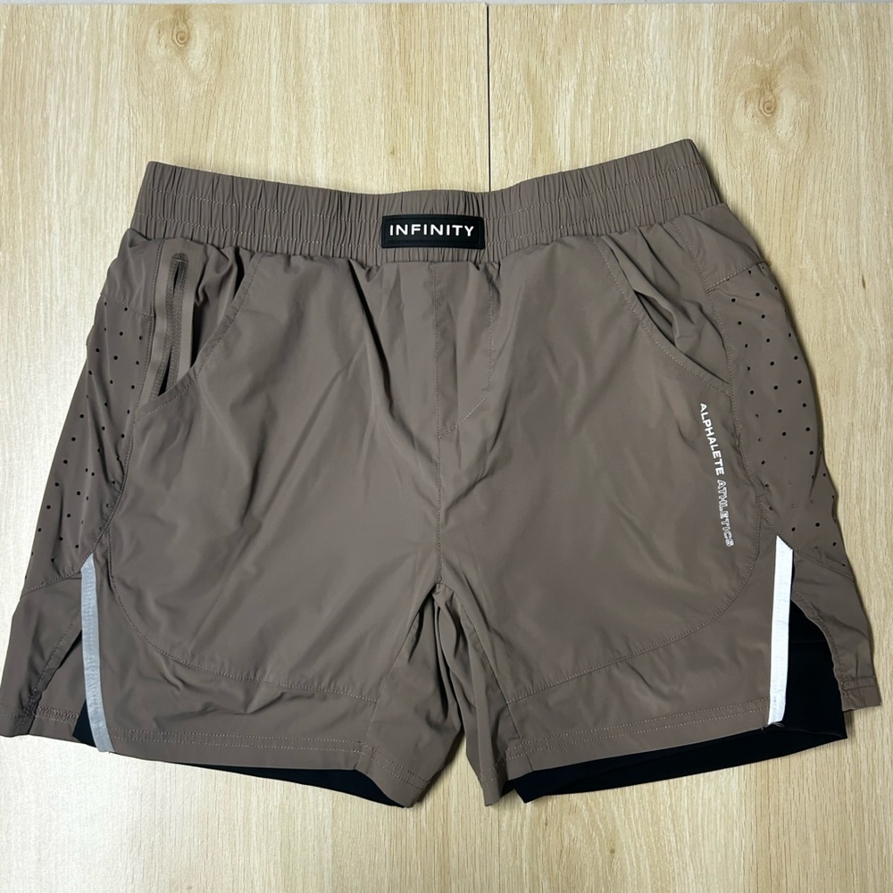 INFINITY SPEED SHORT